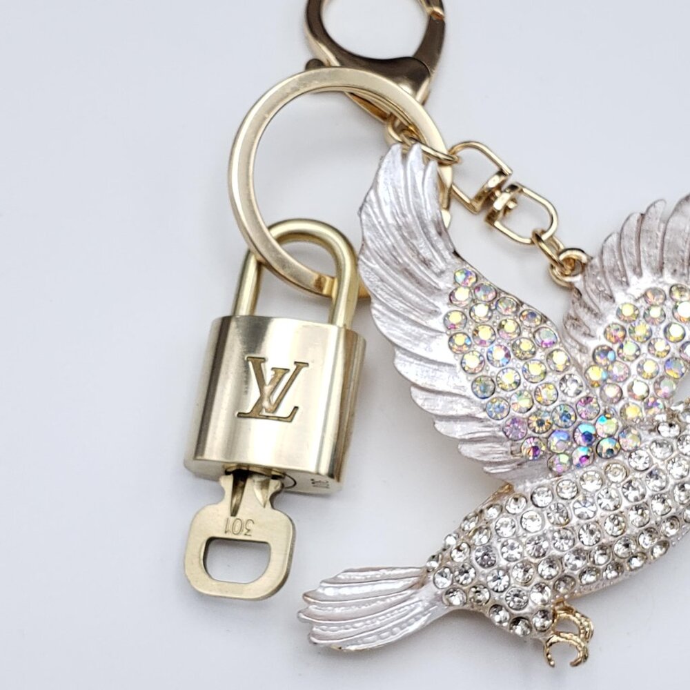 Authentic LV Gold Padlock 🔒Unbranded Dove Keychain Charm for Louis Vuitton Bags - Picture 3 of 13